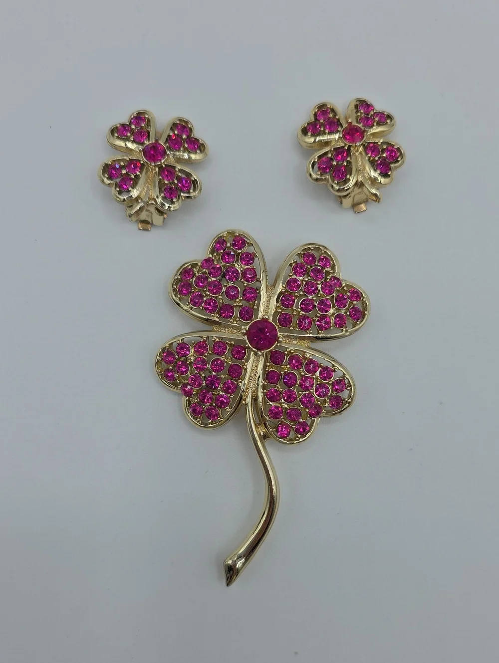 Vintage Antique Signed Sarah Coventry Pink Rhinestone Clover Brooch Earrings Set